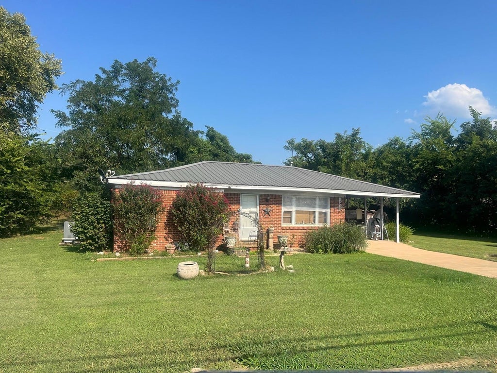 Photo of 99 Whites Ln, Florence, AL 35630 (MLS # 531052)