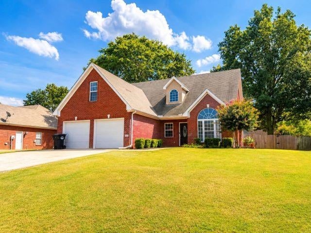 1912 Pleasant Dr