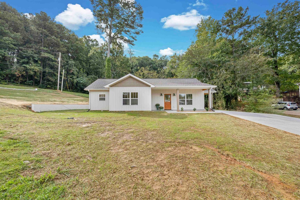 Photo of 1408 Maple Dr NW, Cullman, AL 35055 (MLS # 531782)