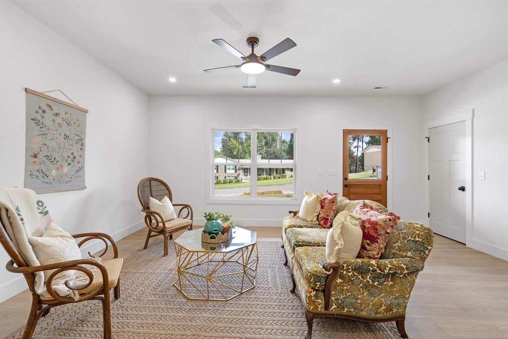 Photo of 1408 Maple Dr NW, Cullman, AL 35055 (MLS # 531782)