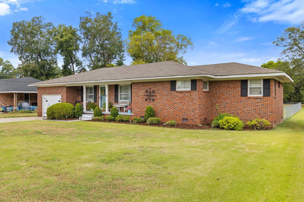 Photo of 2055 New High School St, Leighton, AL 35646 (MLS # 531888)