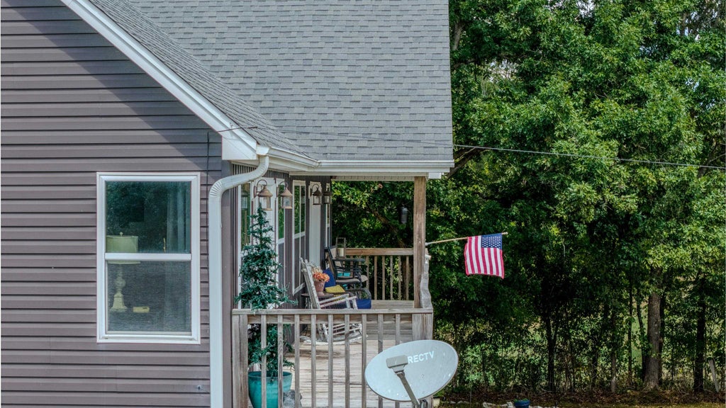 Photo of 5801 Co Rd 71, Killen, AL 35645 (MLS # 531564)