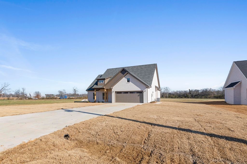 Photo of 237 Co Rd 144, Killen, AL 35645 (MLS # 530096)