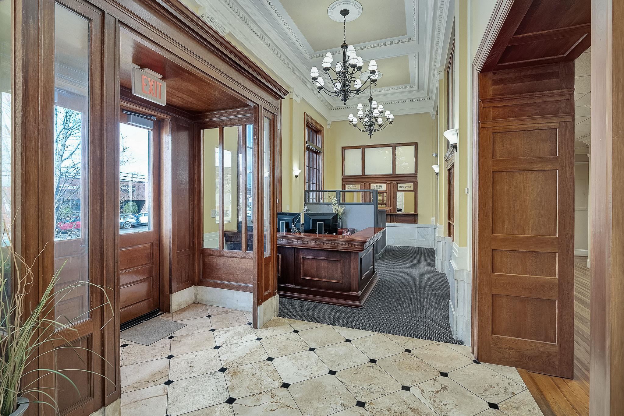 222 2nd Ave