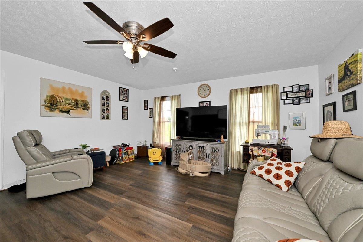 190 Co Rd 842