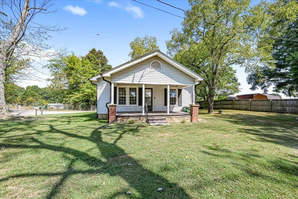 Photo of 64 Co Rd 1290, Cullman, AL 35058 (MLS # 531394)