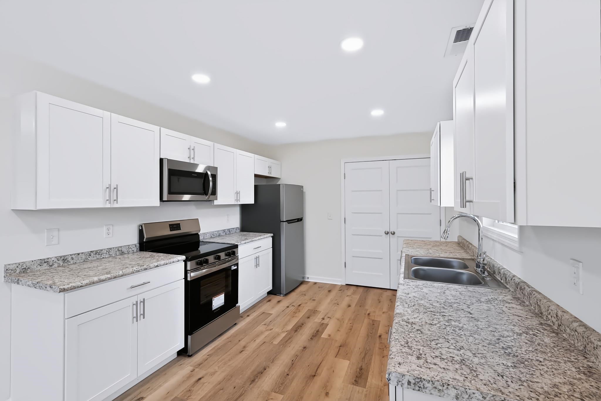 1611 Elm