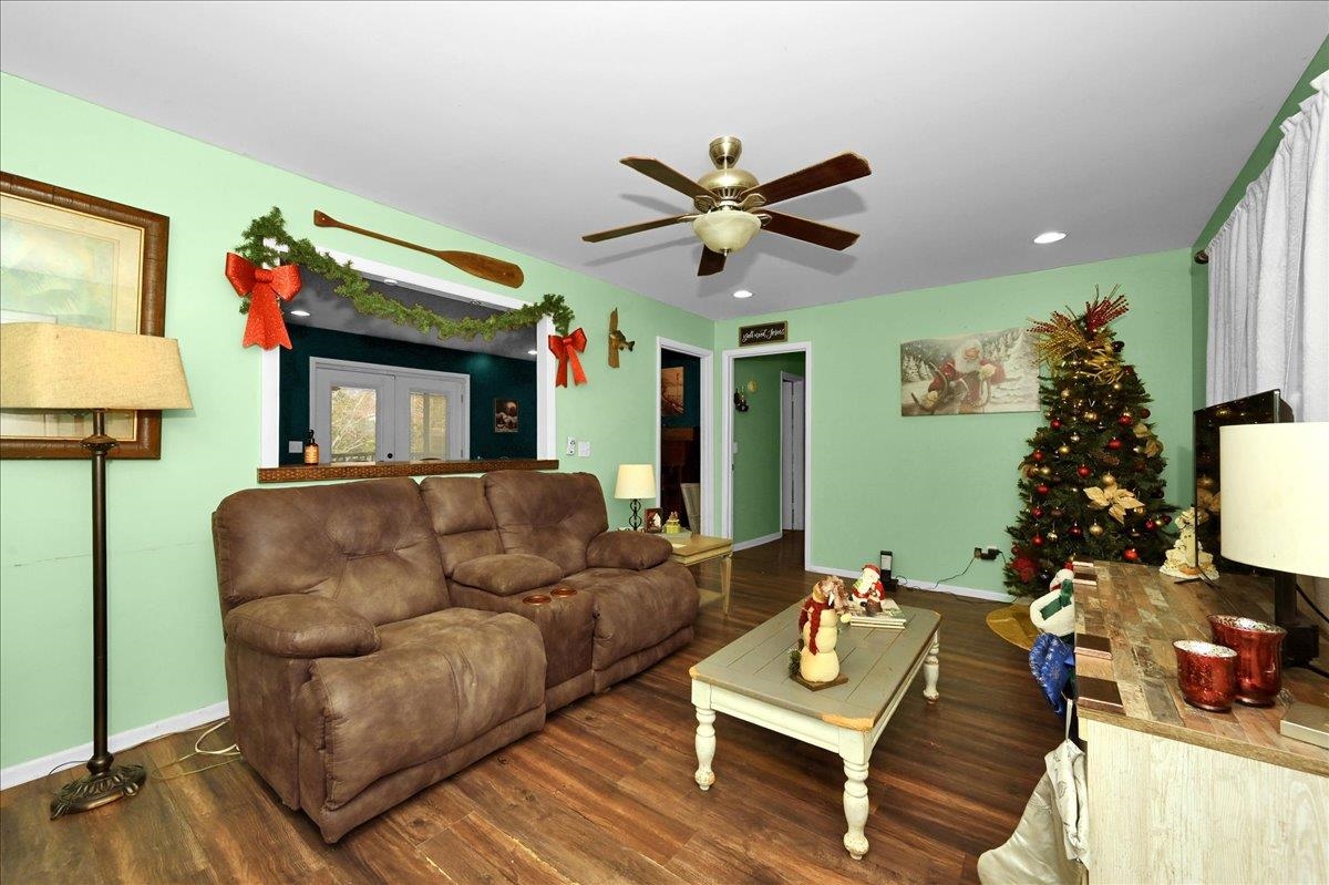 1407 Briarwood Dr SE