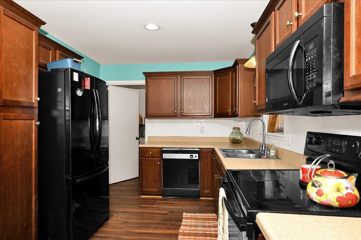 1407 Briarwood Dr SE