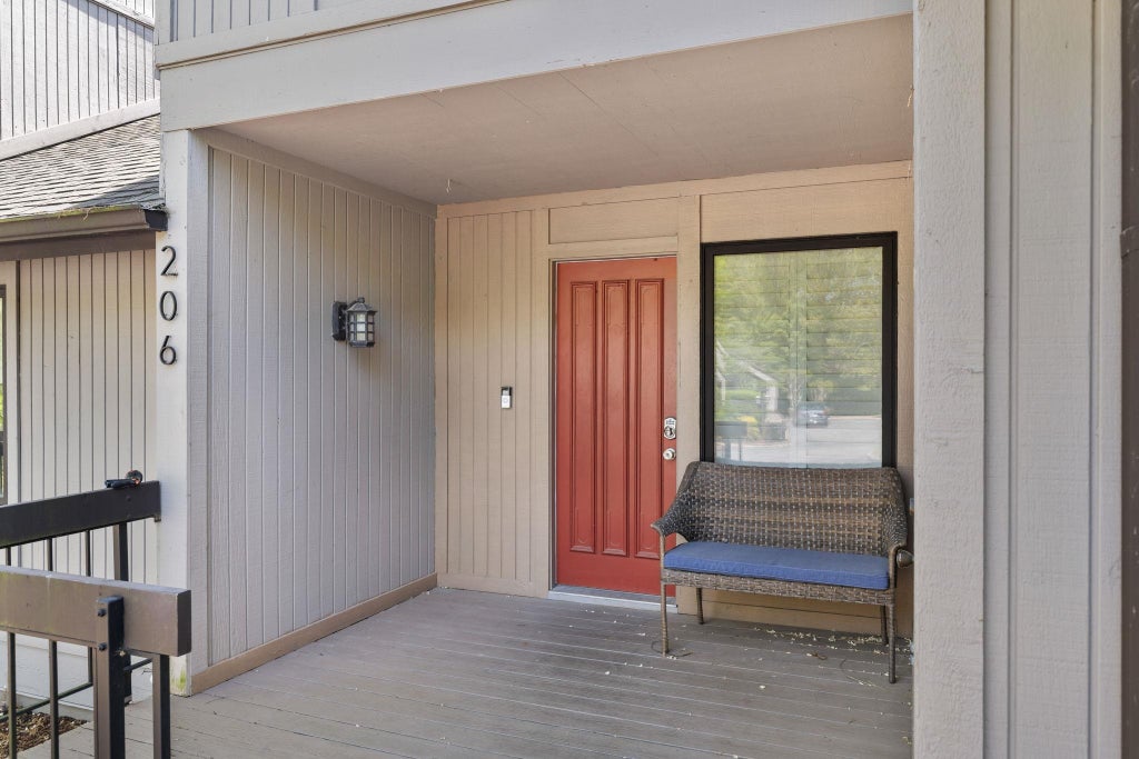 Photo of 206 River Point Rd, Florence, AL 35634 (MLS # 531752)