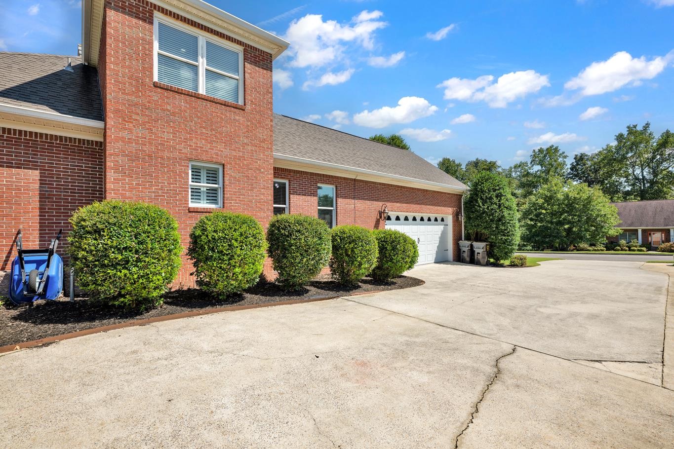 1421 Fox Hollow Rd SE