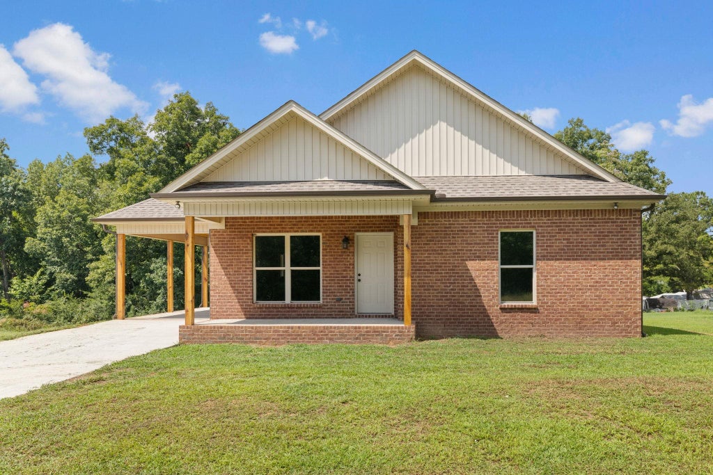 Photo of 84 White Oak Way, Rogersville, AL 35652 (MLS # 530966)