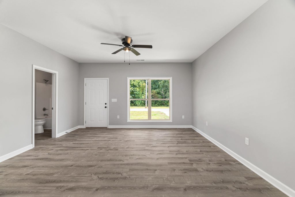 Photo of 84 White Oak Way, Rogersville, AL 35652 (MLS # 530966)