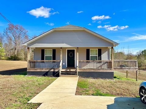 653 Co Rd 794 Holly Pond AL 35083