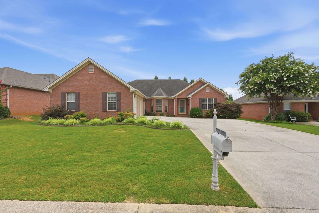 Photo of 158 Breckenridge CT, Florence, AL 35630 (MLS # 529984)