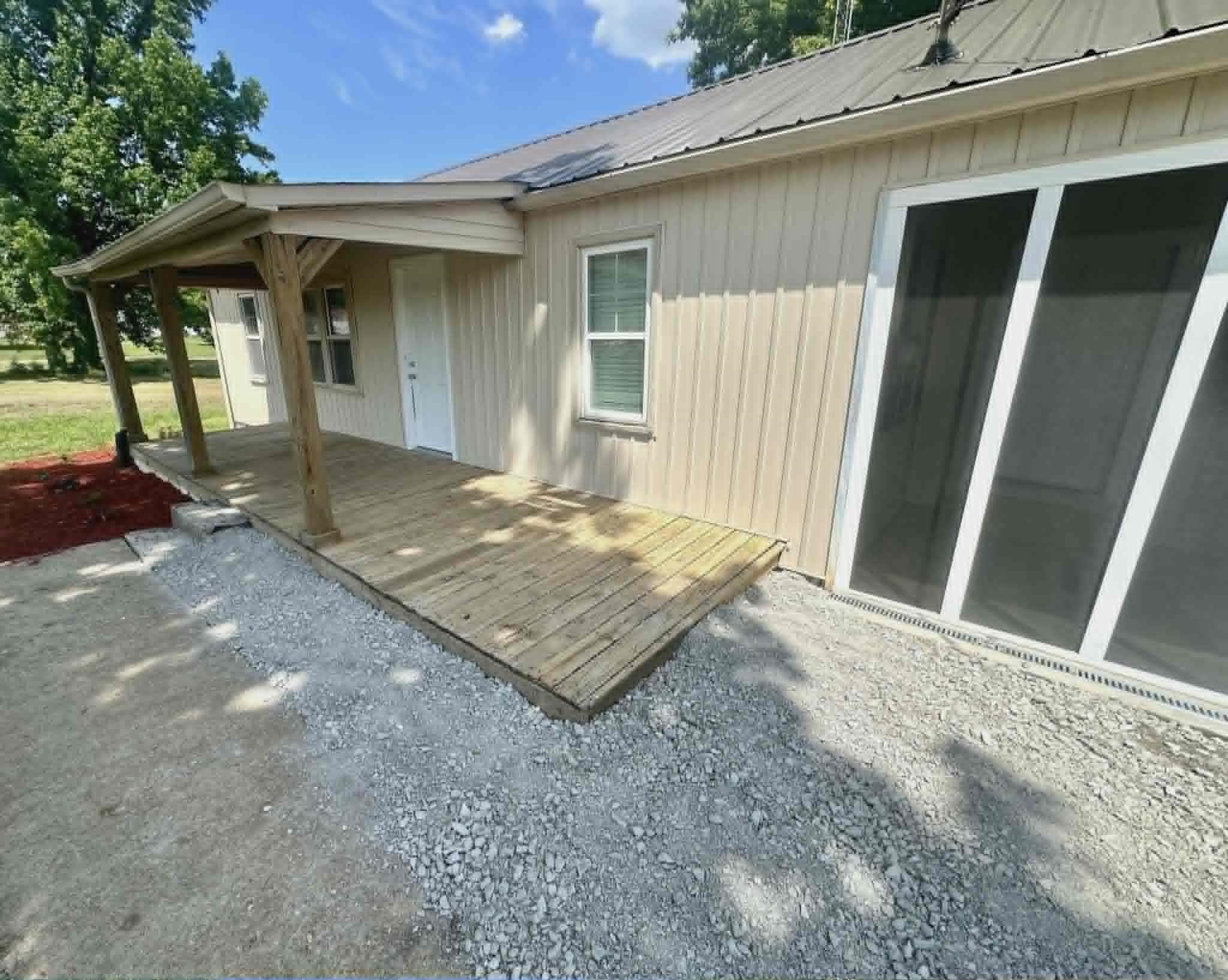 720 Smith Ln - Photo 4