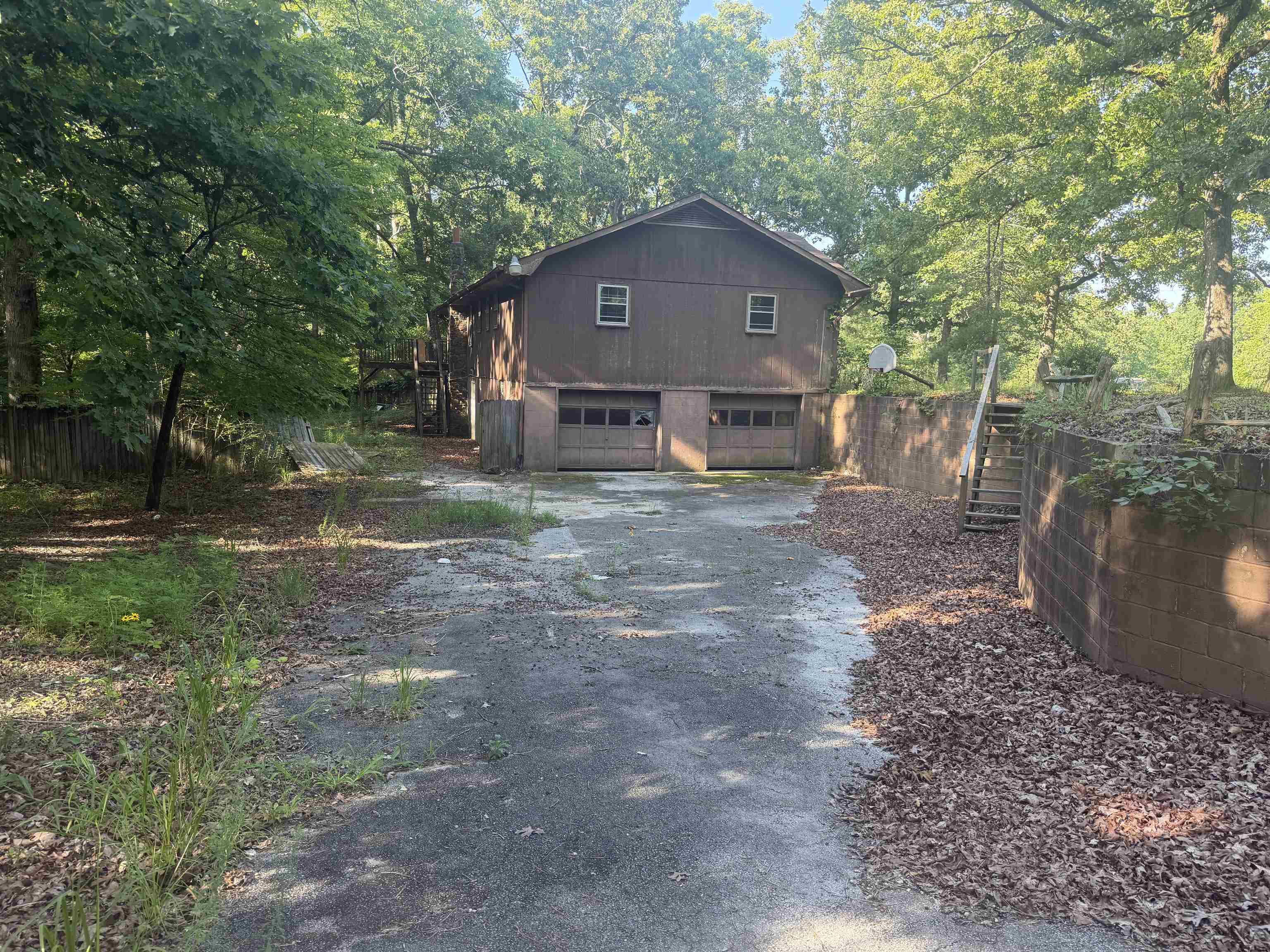 Photo 1 of 42 — 310 Ponderosa Dr, Tuscumbia, AL 35674
