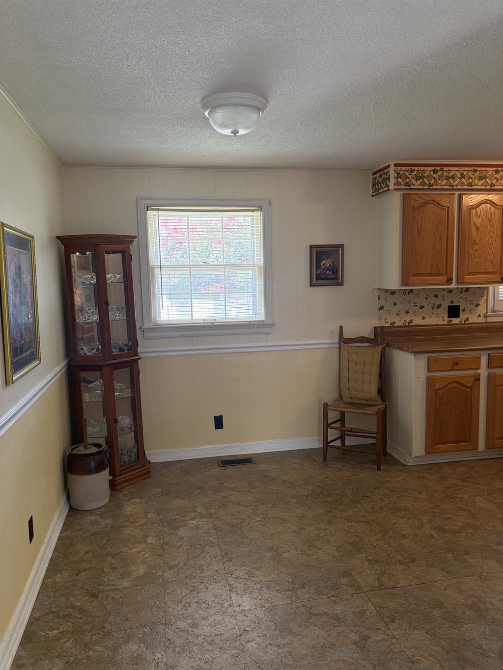 Photo of 551 Malone Cir, Florence, AL 35630 (MLS # 530327)