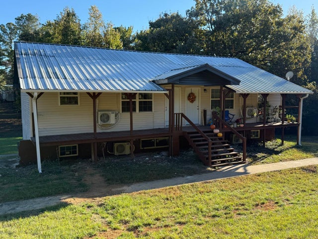 145 Dutch Ave