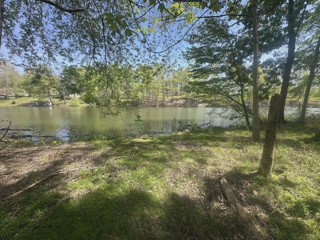 305 Heron Cove Rd