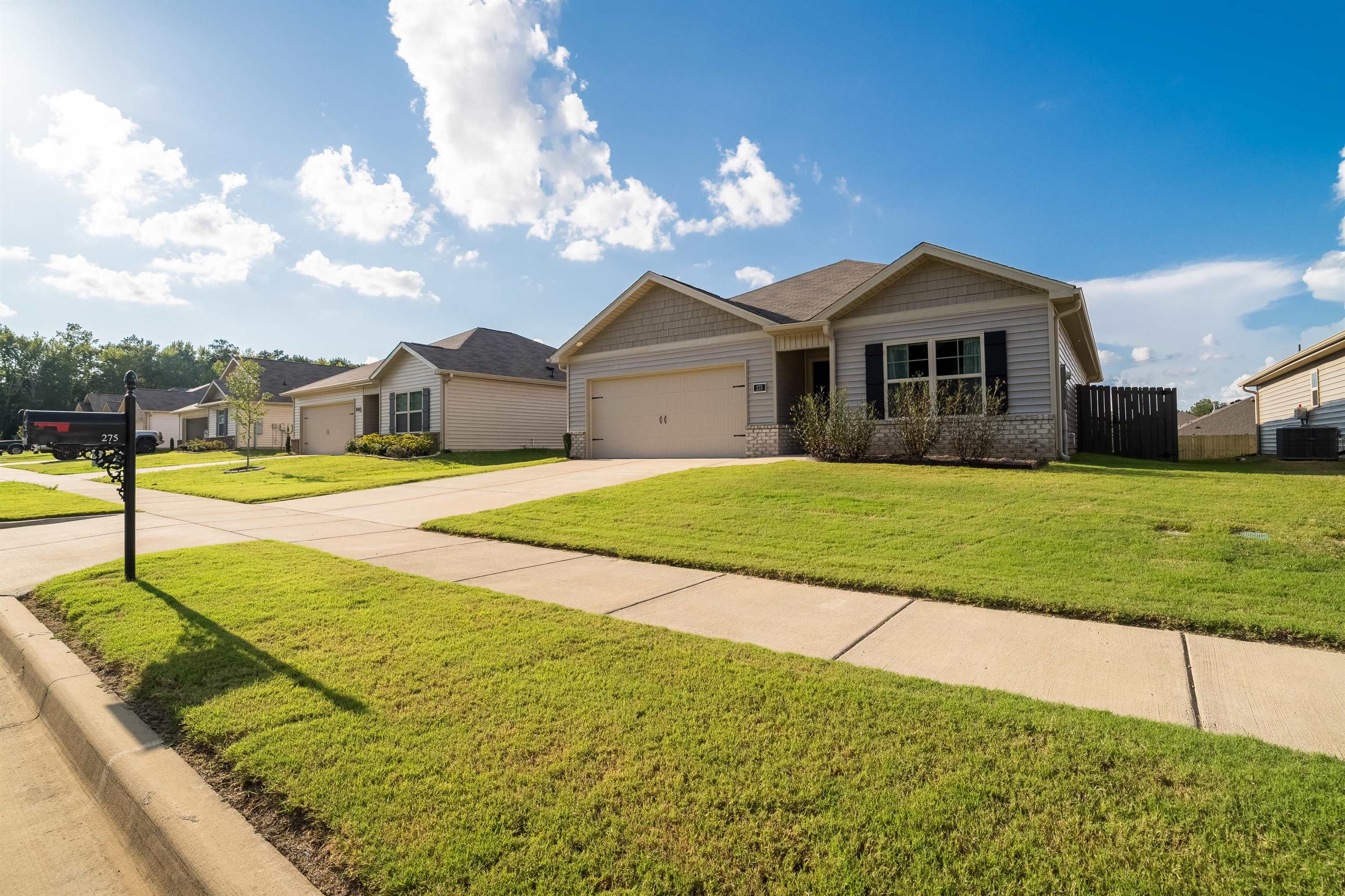 275 Ashland Dr