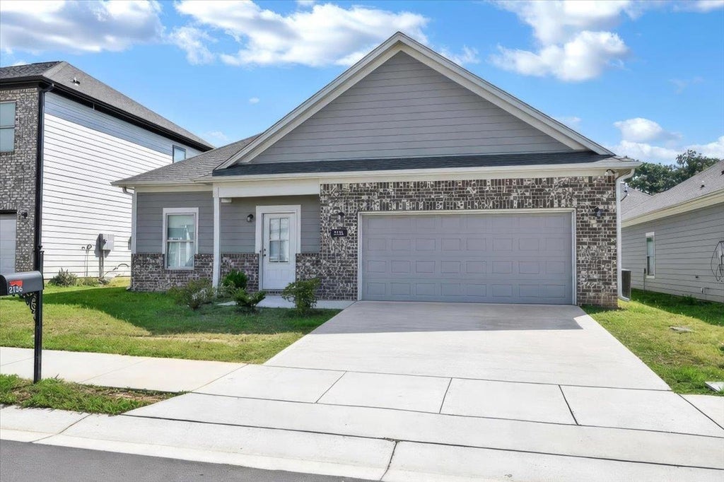 Photo of 2136 Sullivan Dr, Cullman, AL 35055 (MLS # 531443)