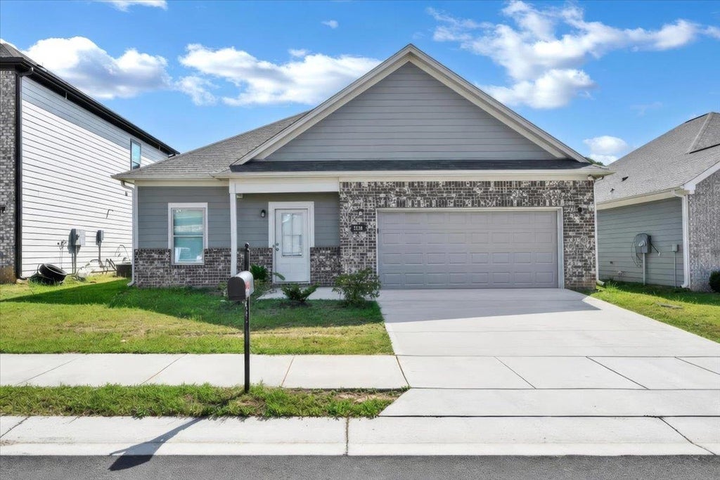 Photo of 2136 Sullivan Dr, Cullman, AL 35055 (MLS # 531443)