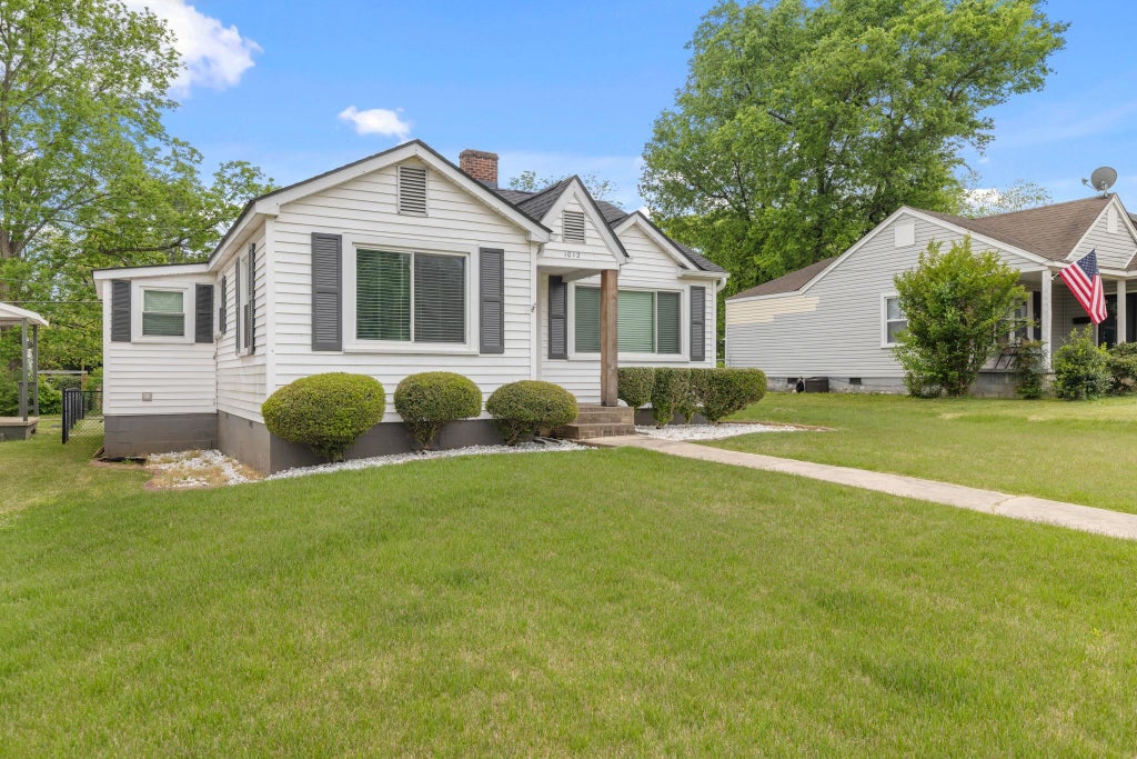 Photo of 1012 1st St, Tuscumbia, AL 35674 (MLS # 529846)