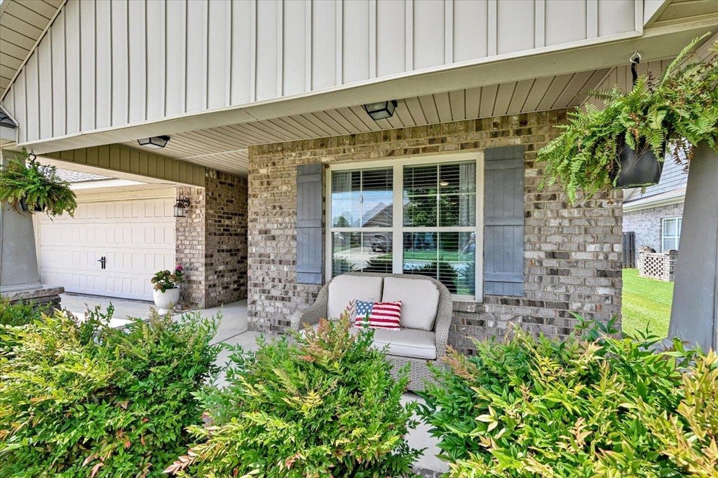 Photo of 38 Owensby Way, Trinity, AL 35673 (MLS # 529957)