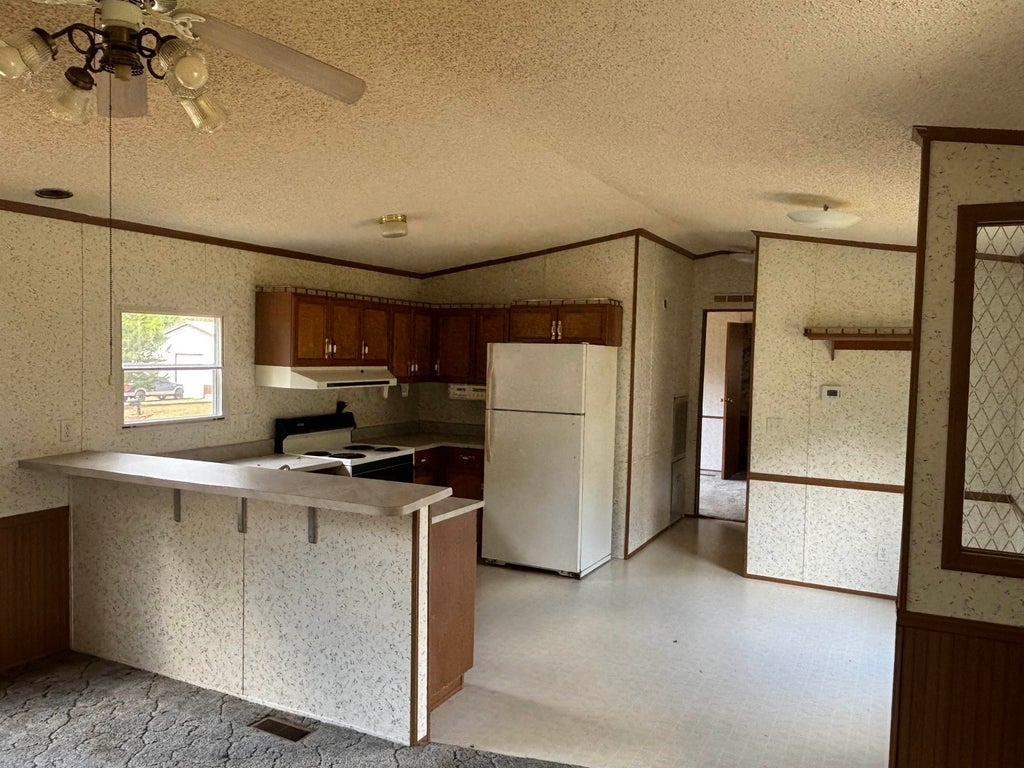 Photo of 246 Co Rd 1371, Vinemont, AL 35179 (MLS # 531614)