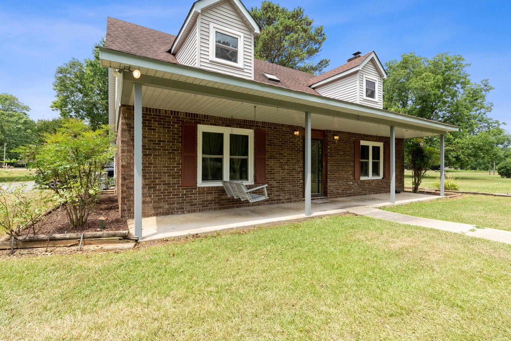Photo of 65 Old Somerville Road, Decatur, AL 35603 (MLS # 530002)