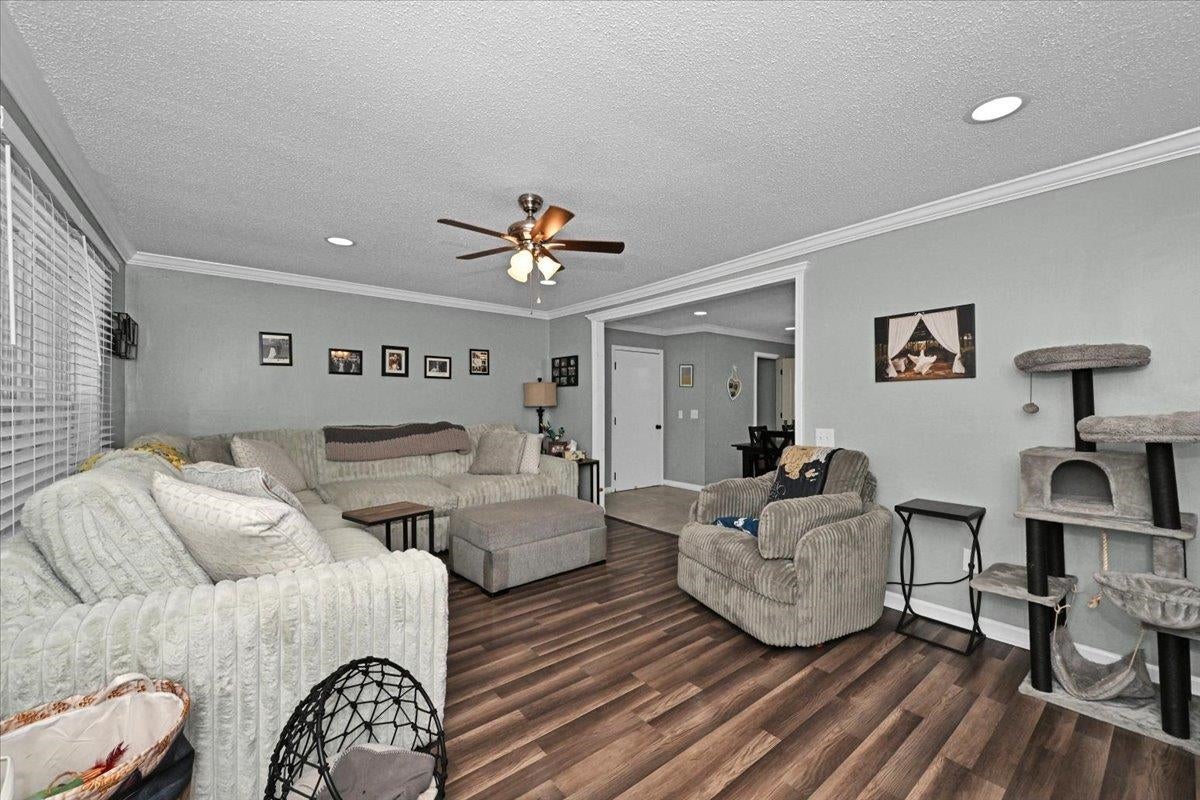 1518 Lindsey Dr SW