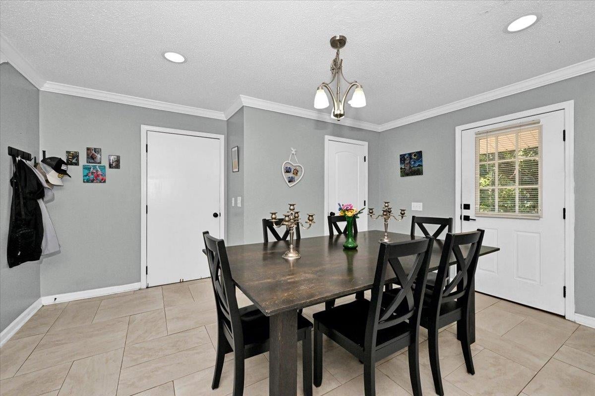 1518 Lindsey Dr SW