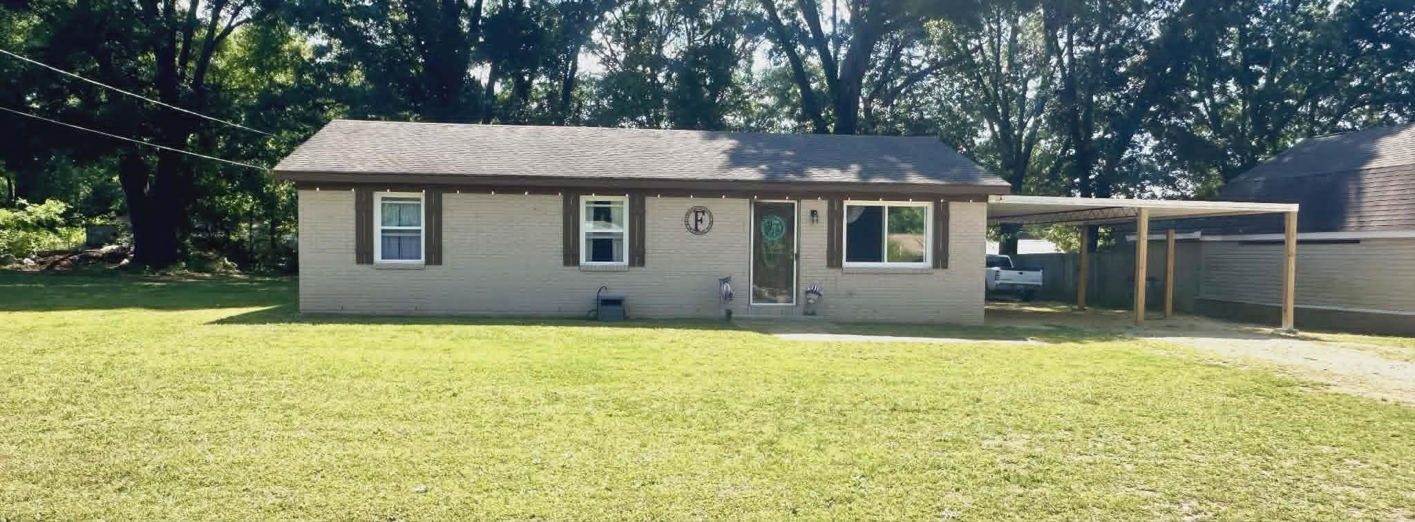 Photo 1 of 20 — 110 Forest Dr, Killen, AL 35645