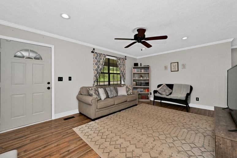 405 Co Rd 1371