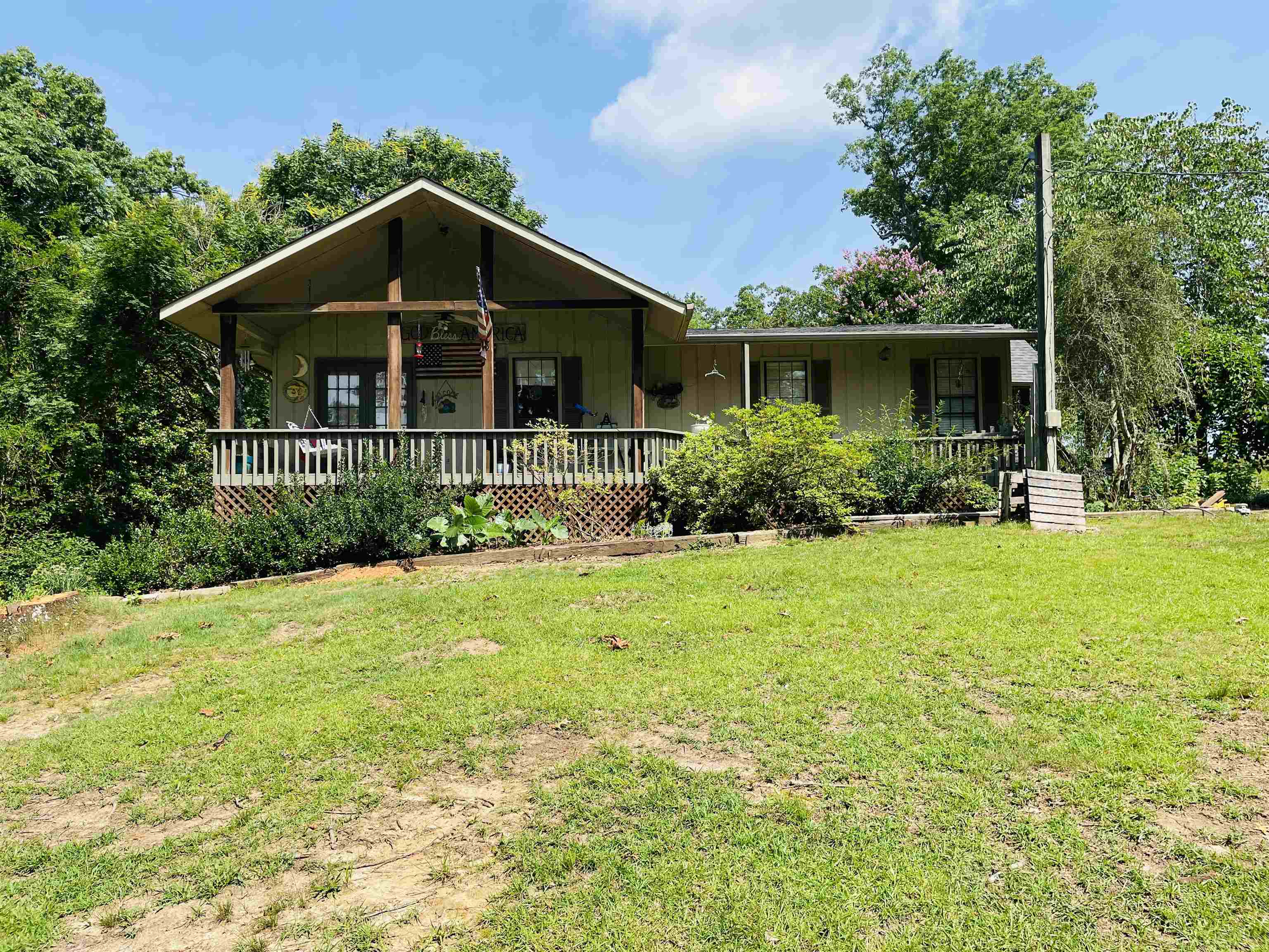 Photo 1 of 39 — 5181 Co Rd 122, Hamilton, AL 35570