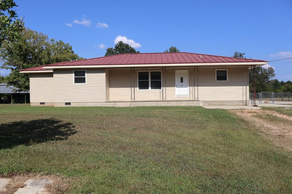 Photo of 1690 Lime Rock Rd, Tuscumbia, AL 35674 (MLS # 531067)