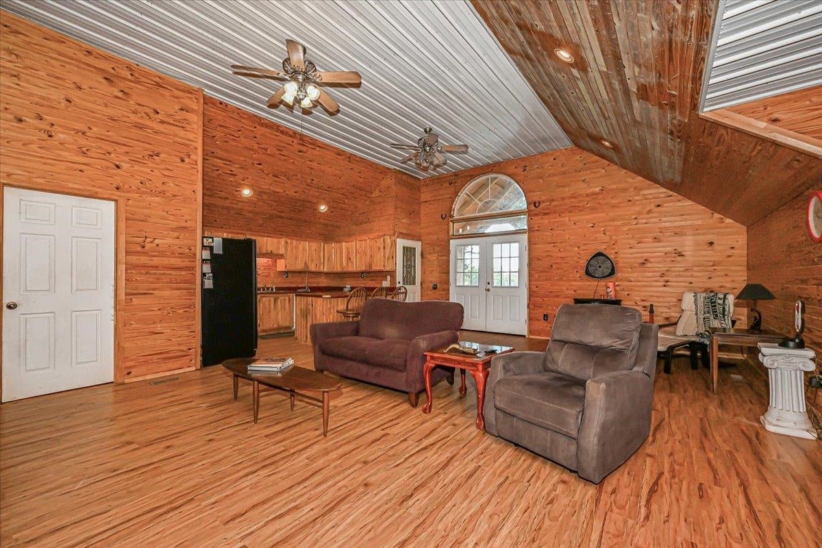 309 Yeager Rd