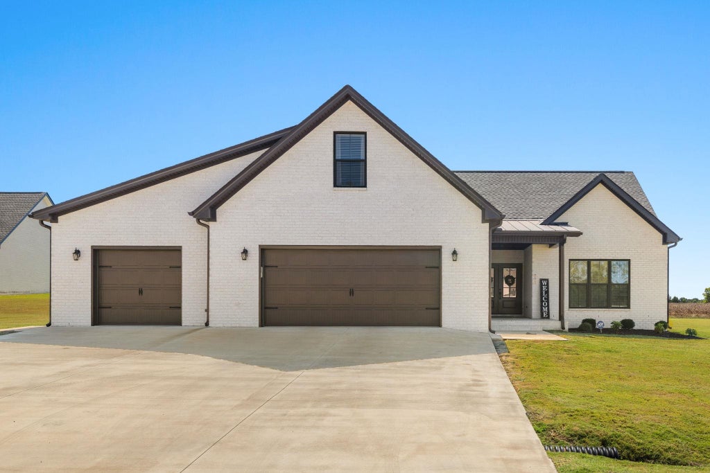 Photo of 200 Spry Way, Killen, AL 35645 (MLS # 531639)