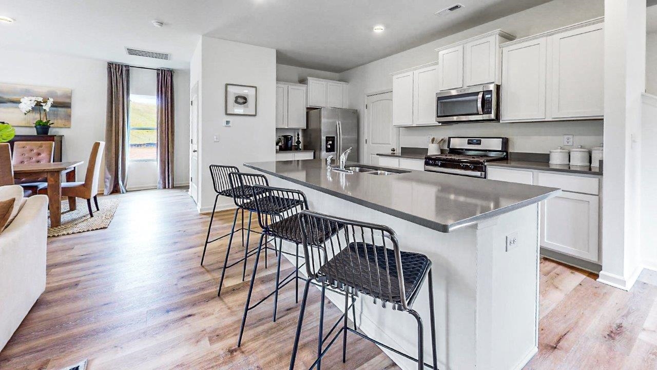 2112 Addison Way SW