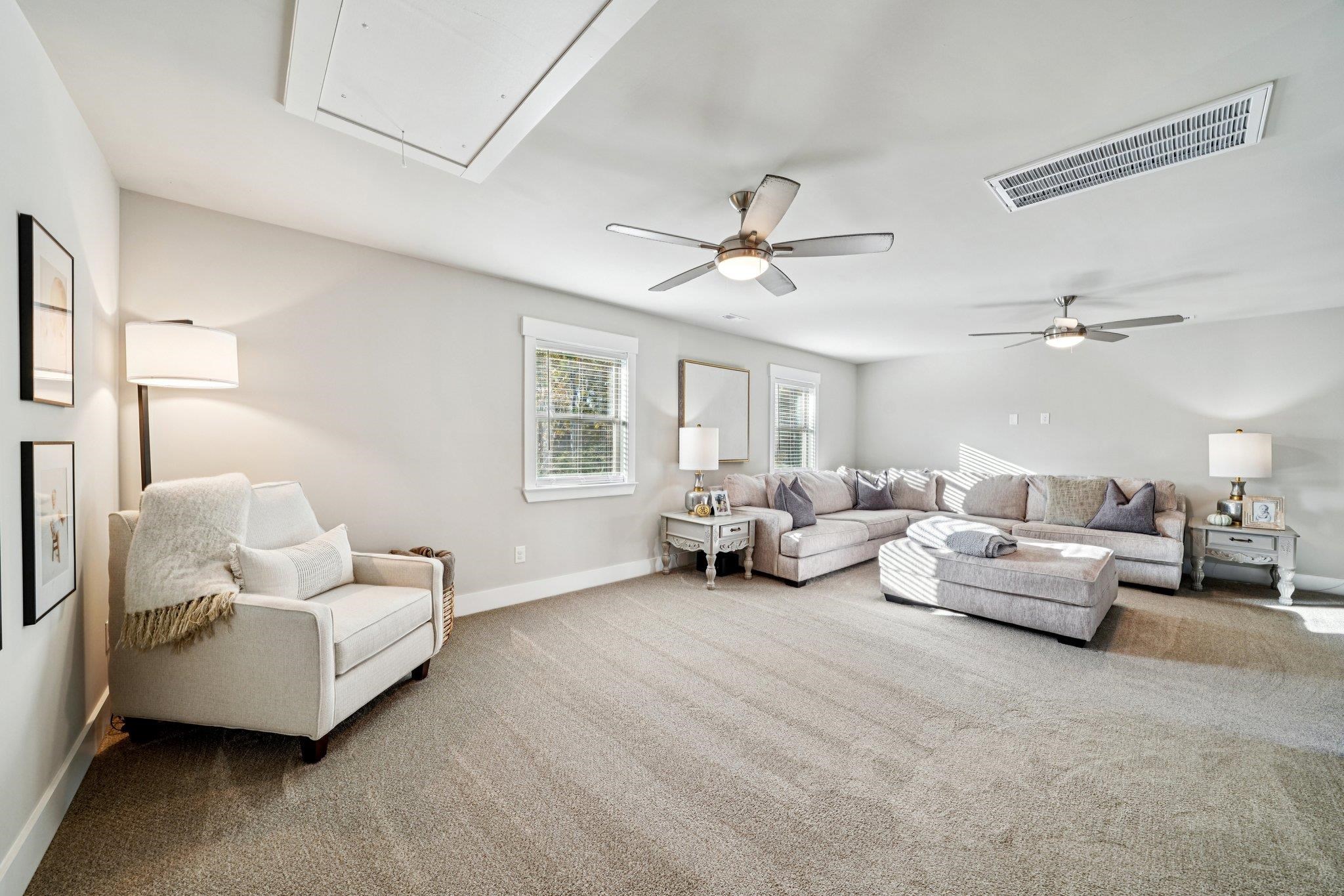 1835 Shadowbrook Ln SE