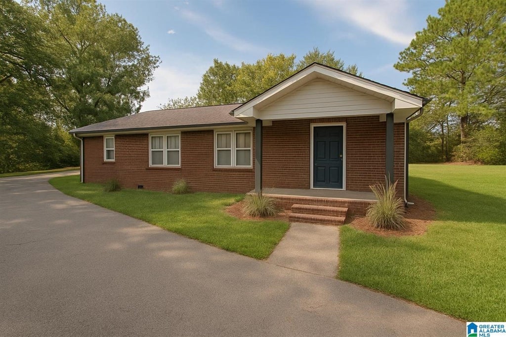 Photo of 2101 Main Ave SW, Cullman, AL 35055 (MLS # 531027)