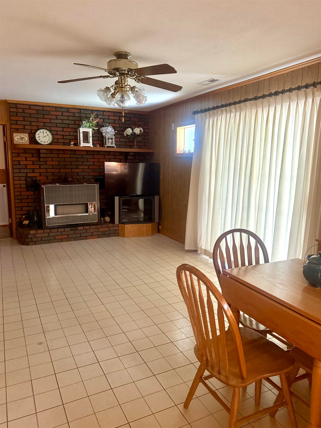 Photo of 3365 Hickerson Ave, Tuscumbia, AL 35674 (MLS # 531779)