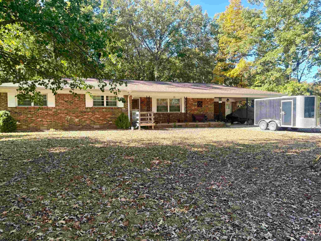 Photo of 3365 Hickerson Ave, Tuscumbia, AL 35674 (MLS # 531779)