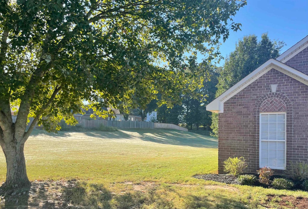 Photo of 205 Casey Ln, Florence, AL 35633 (MLS # 531814)