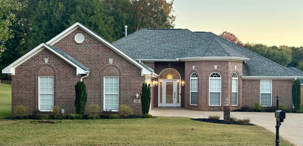 Photo of 205 Casey Ln, Florence, AL 35633 (MLS # 531814)