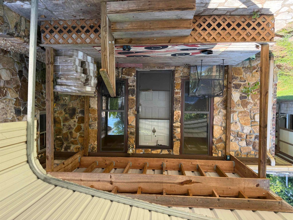 Photo of 552 High St, Florence, AL 35630 (MLS # 531300)