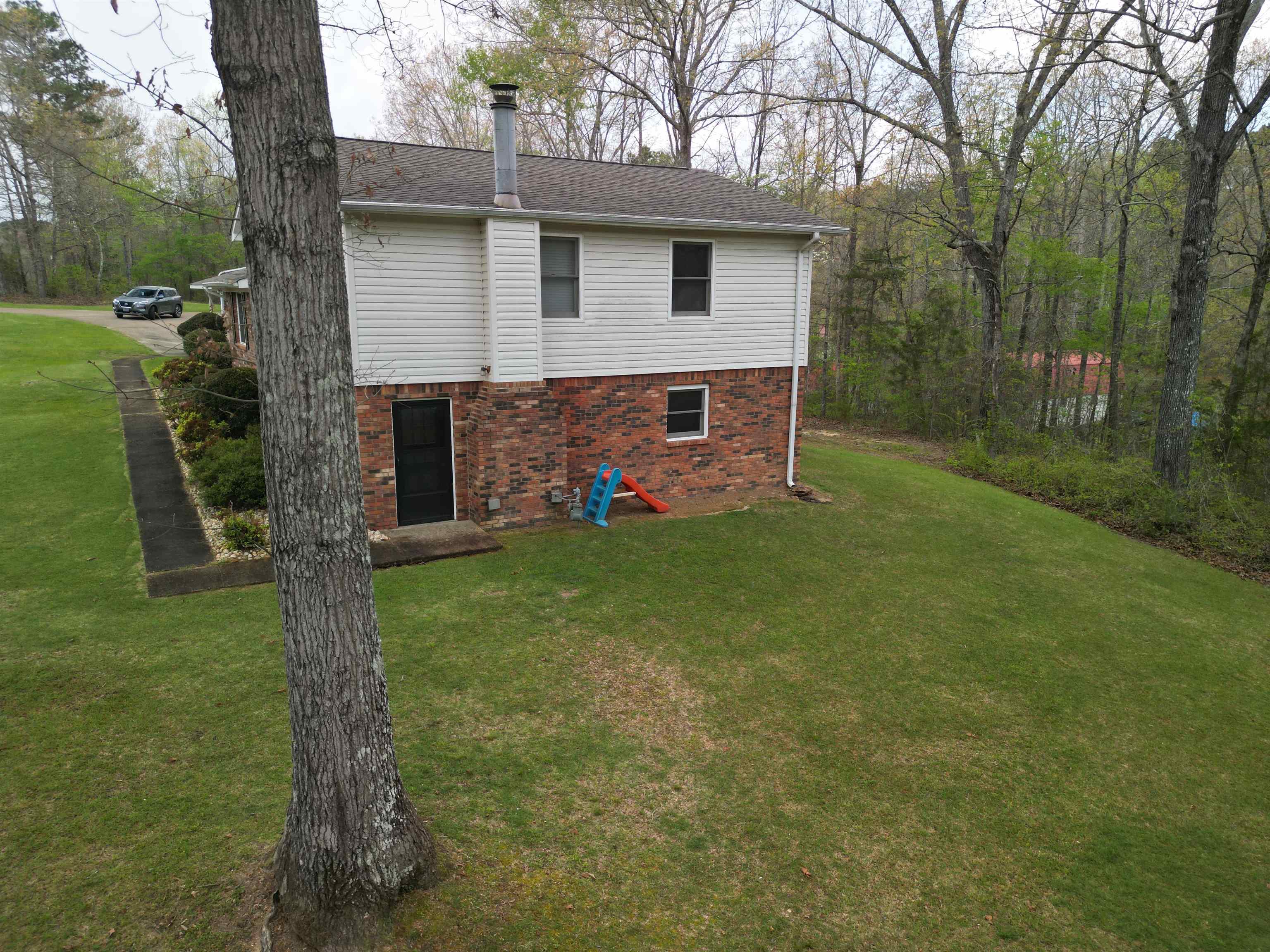 246 Walnut St - Photo 4