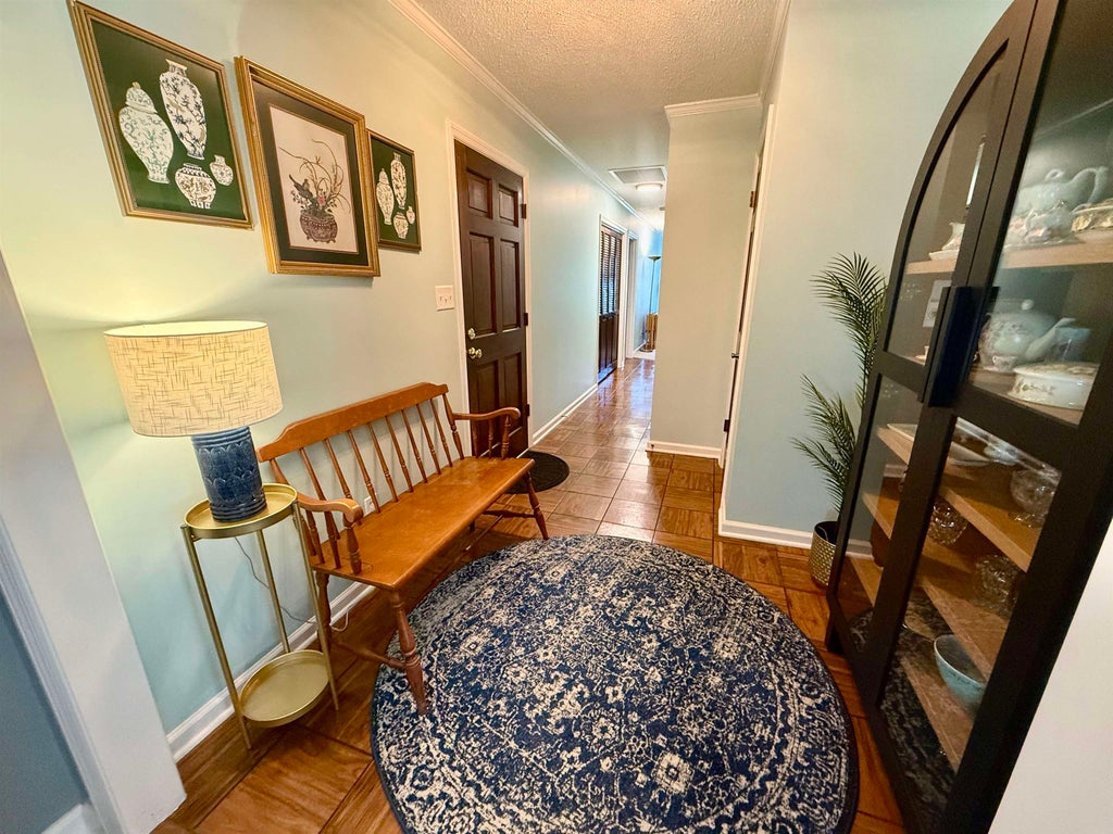 Photo of 109 Creekwood Cir, Florence, AL 35630 (MLS # 531748)