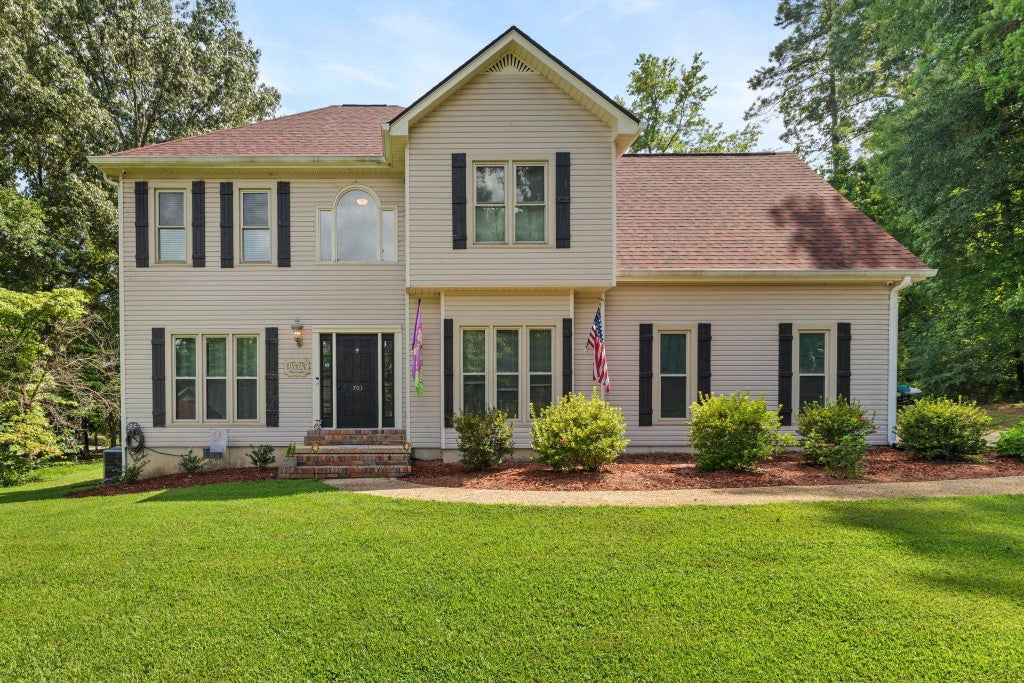 Photo of 703 Oakhill Ave, Sheffield, AL 35660 (MLS # 530165)